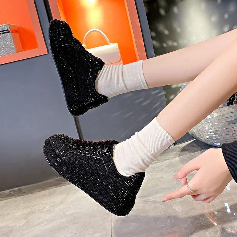 Nouvelles Chaussures de Luxe pour Femmes 2026 à Plateforme, Strass, Semelle Épaisse, Noires, Designe