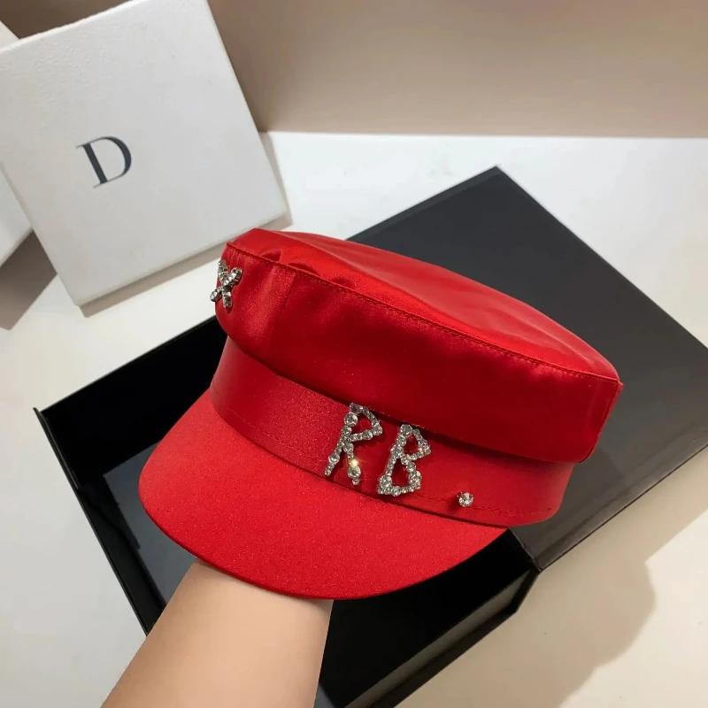 2025 RB béret femmes Version mode strass à bord court bec de canard chapeau printemps nouvelle soie
