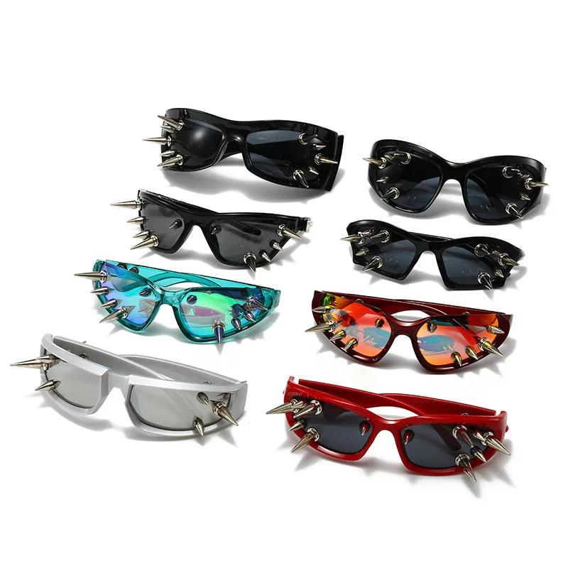 Cyberpunk bricolage unisexe exagéré lunettes de soleil Rivet moto Style Hip Hop Streetwear lunettes