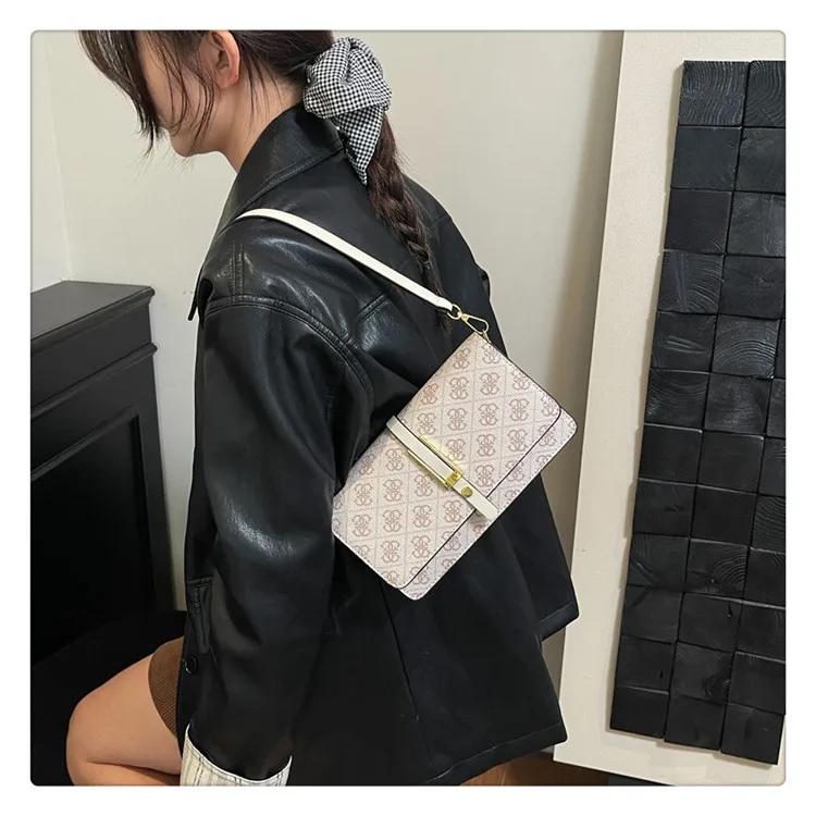 Sac carré texturé tendance pour femme, mini sac à bandoulière élégant avec chaîne, compact et stylé,