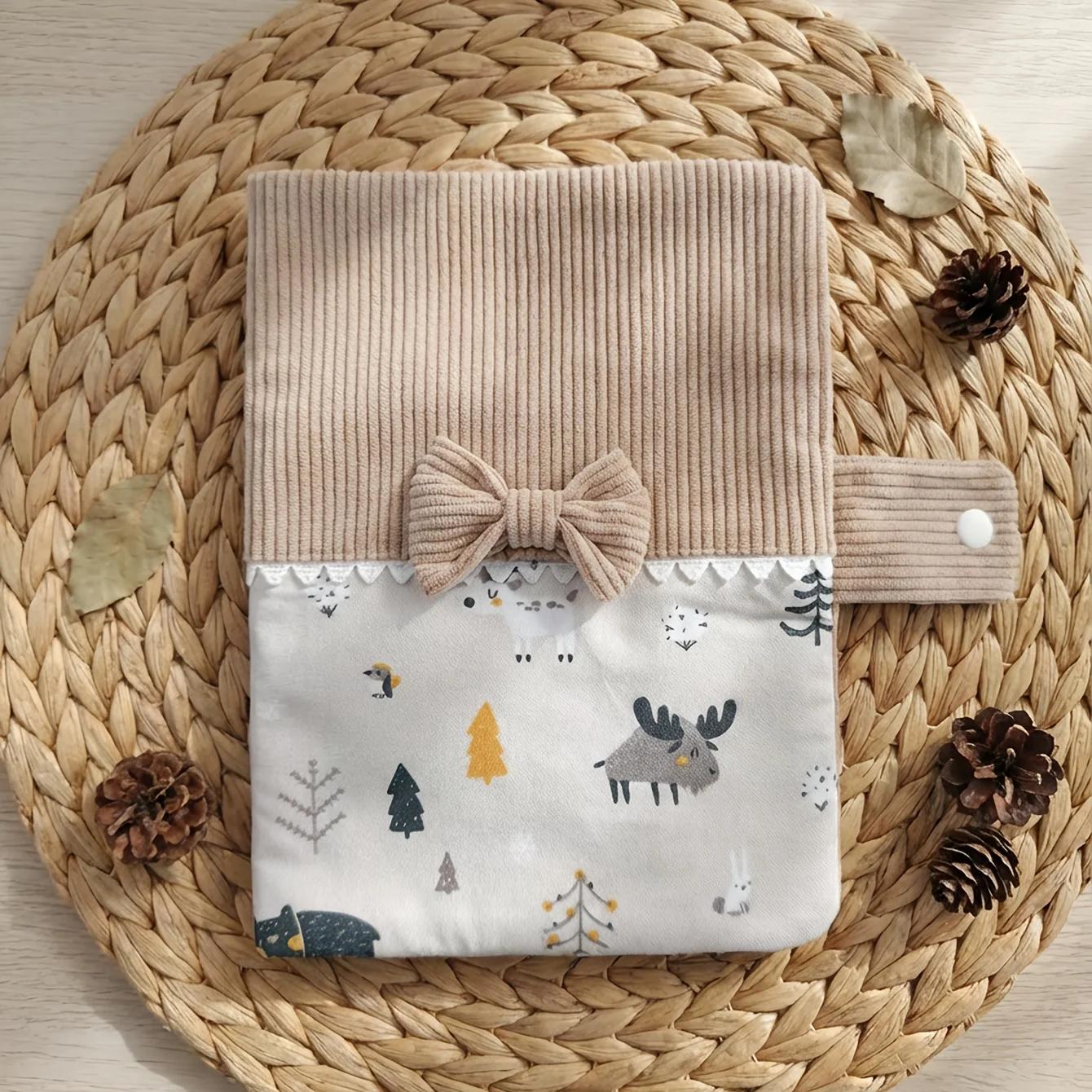 Couverture de manuel parental en velours côtelé brodée avec un nom personnalisé | Motif mignon |