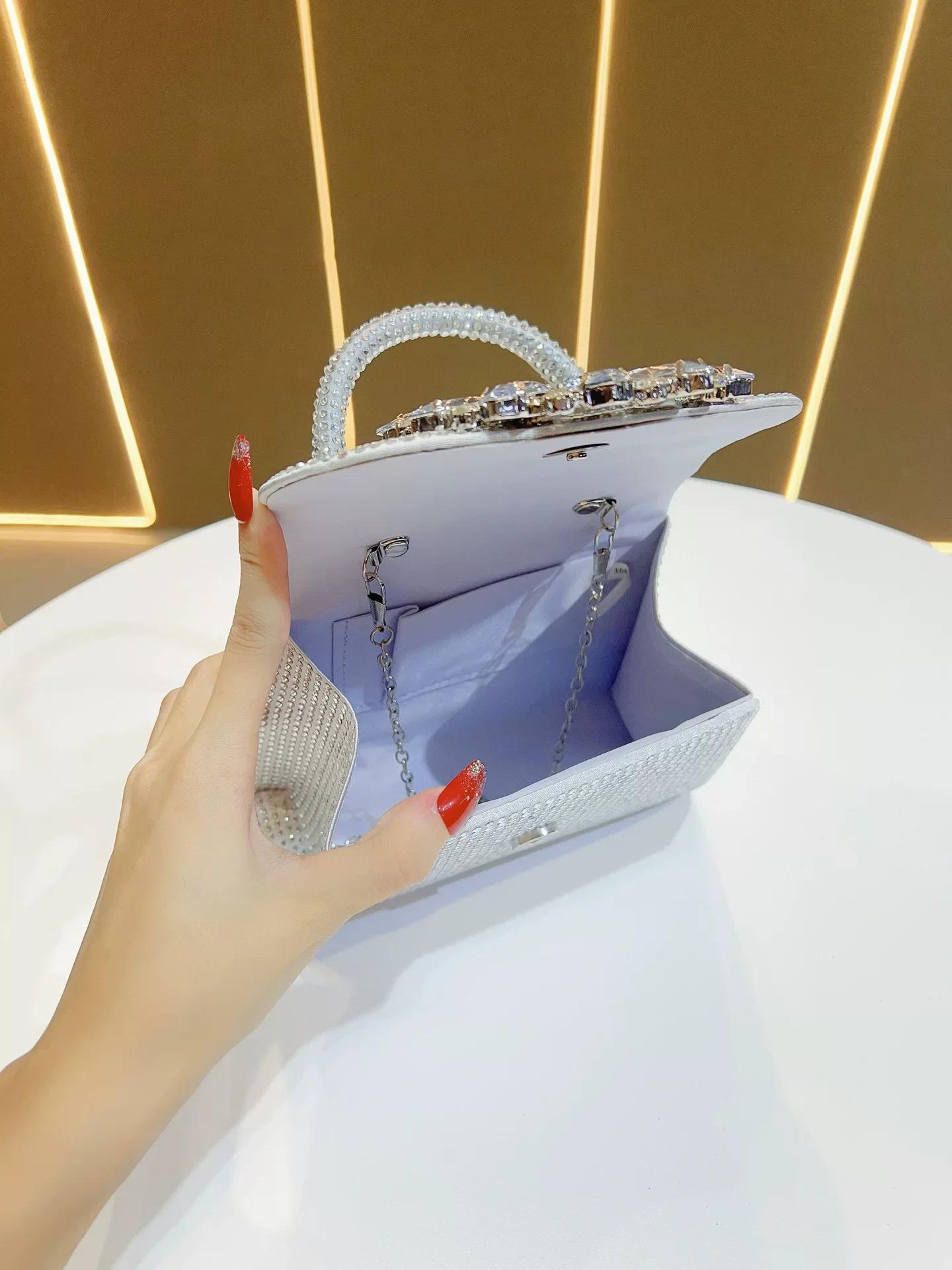 Sac à main carré en satin pour femme