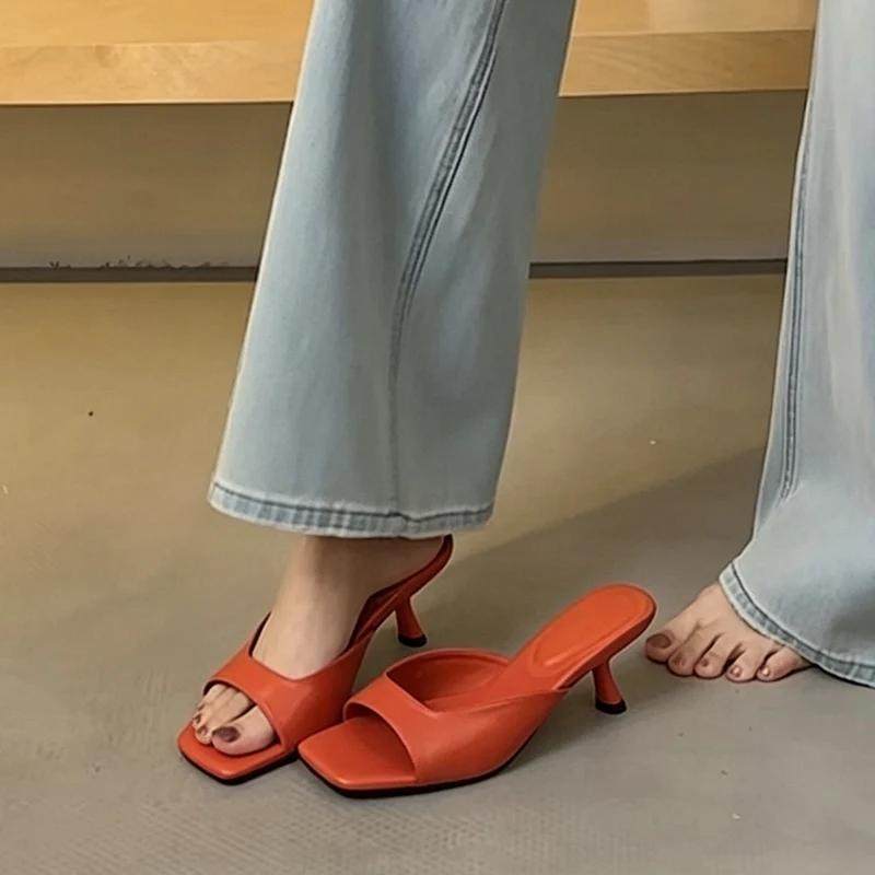 Pantoufles à talons hauts pour femmes