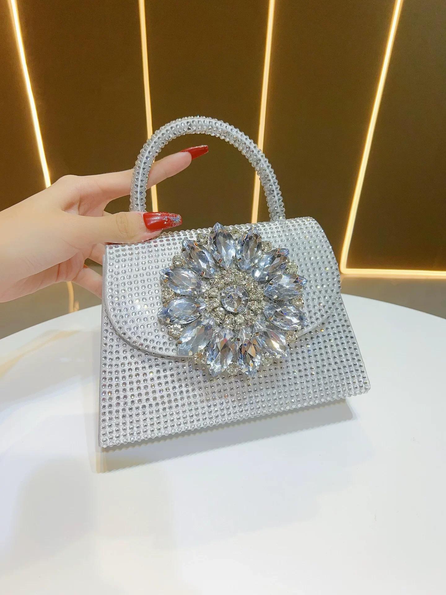 Sac à main carré en satin pour femme