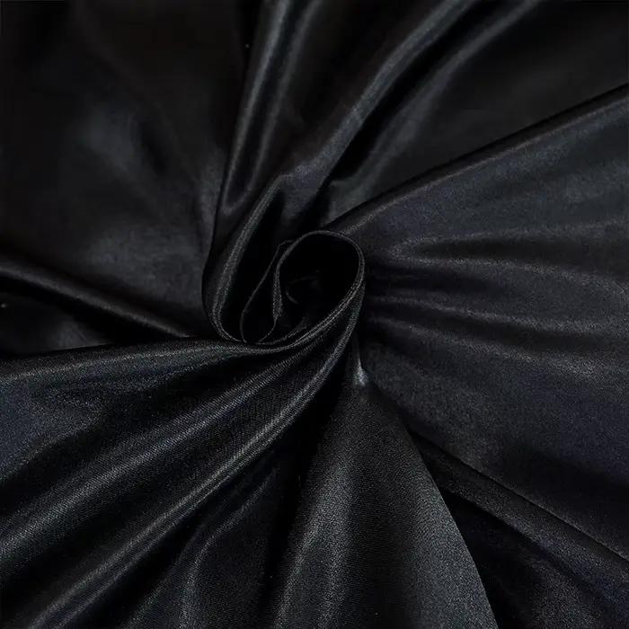 Draps de lit en satin uni pour chambre à coucher confortable et élégante à offrir pour femme et homme pour toutes occasions