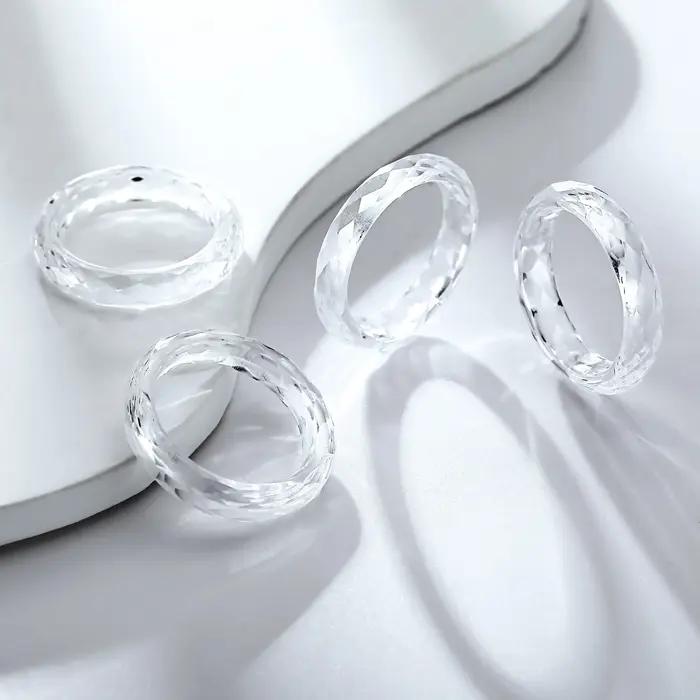 Eme jewe Bague en saphir blanc cultivé en laboratoire adaptée à un usage quotidien.