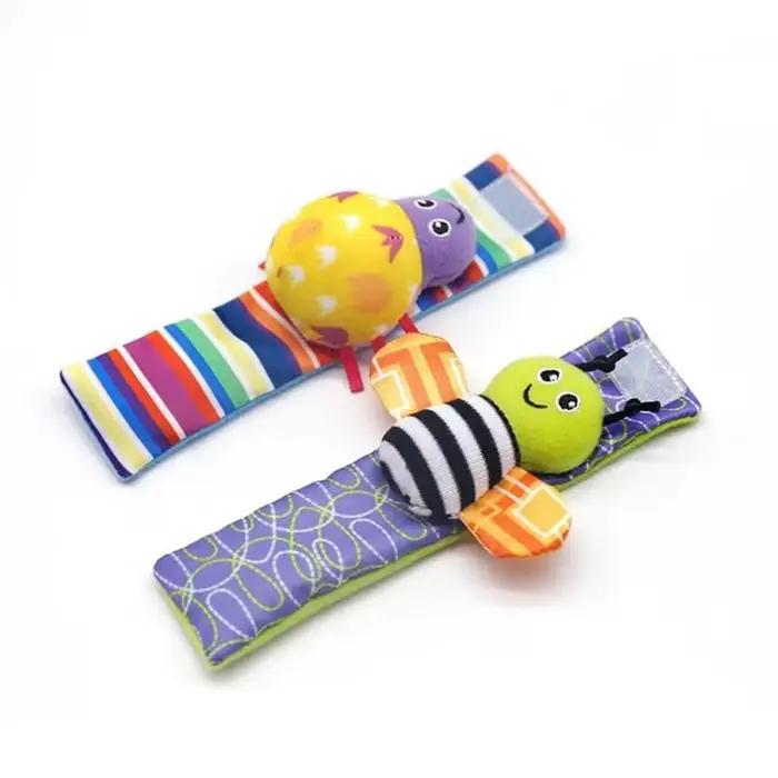 Hochets en peluche mignons pour bébé 0 à 24 mois hochets de poignet chaussettes de recherche de pieds cadeau pour nouveau-né garçon fille occasions spéciales