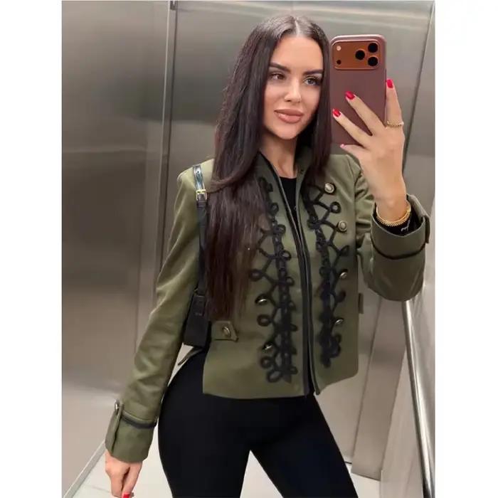 Vestes et Manteaux Printemps Femme 2026 Nouvelle Mode Rétro Élégante Slim Blazers Chic Jeunesse Voya