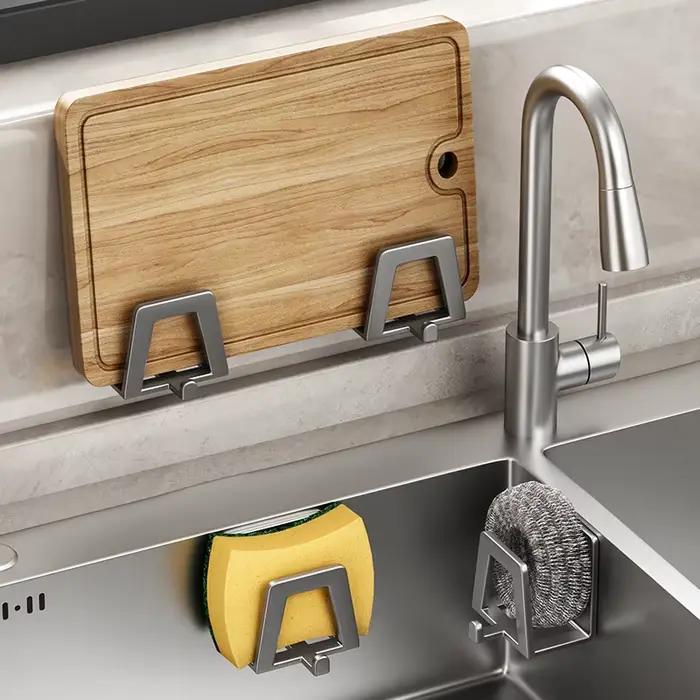 Porte-éponge auto-adhésif en acier inoxydable pour séchage des éponges et rangement élégant en cuisine occasions quotidiennes et cadeaux pour la maison