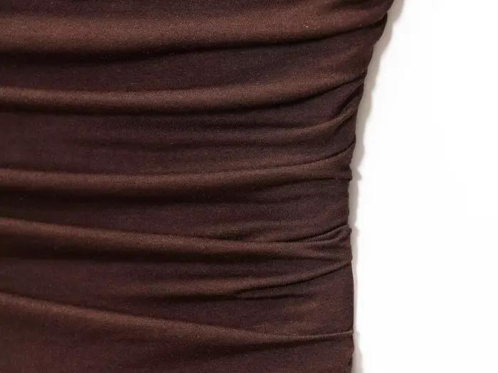 ETJ 2025 nouvelle robe femme élégante sexy épaules dénudées mode plis détails minceur robe sans bret
