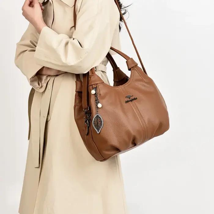 Sac à main hobo en cuir de litchi souple, sac à bandoulière 3 couches avec pendentif feuille de perl