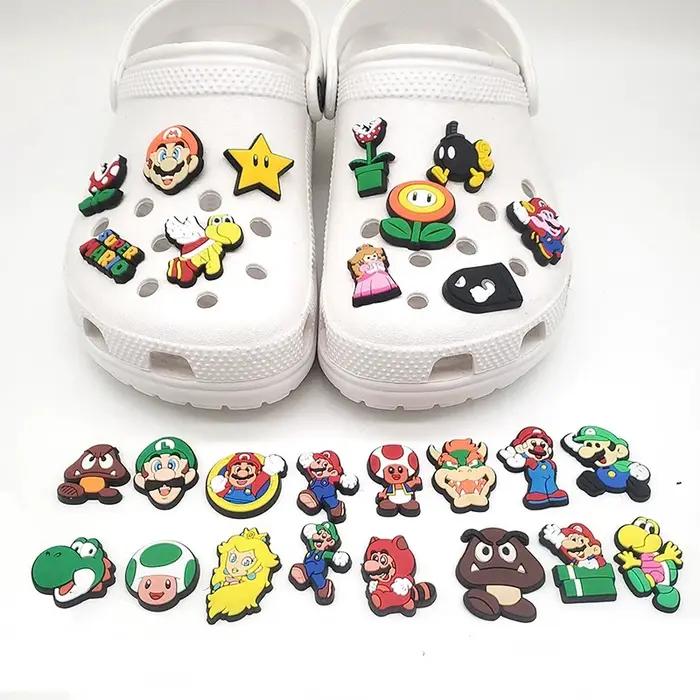 Breloques de chaussures en forme de figurines de dessins animés, accessoires mignons Superbros pour