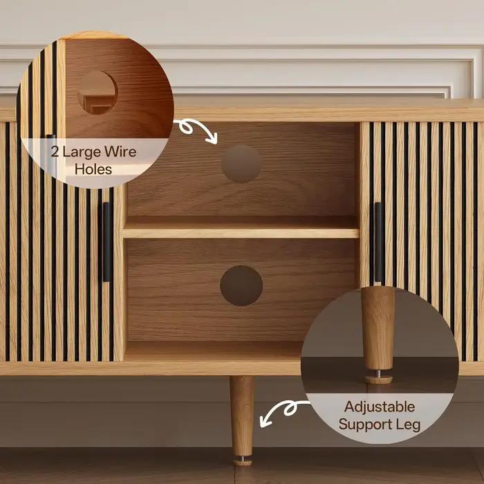 Meuble TV cannelé de 62 pouces de style Mid-Century avec porte coulissante, étagère réglable, consol