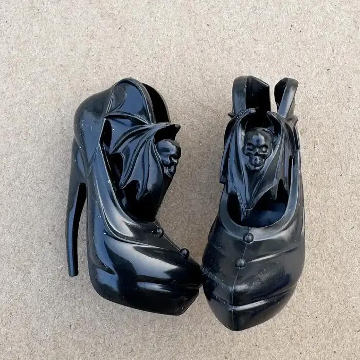 Accessoires pour poupées monstres : chaussures, ceintures, vêtements, articulations, corps