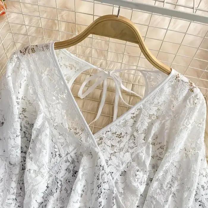Chemisier Sexy en dentelle ajouré pour femmes, col en v, manches bouffantes, dos nu, top décontracté