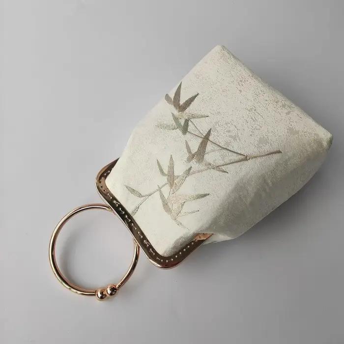 Sacs à main vintage faits à la main pour femmes, sacs brodés de fleurs, serrure de coquille, sac à b
