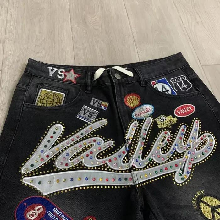 Shorts en jean unisexe avec patch brodé VALLEY en strass colorés, coupe droite ample, haute qualité