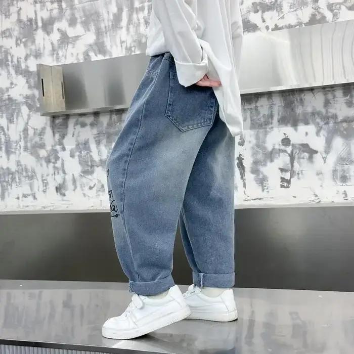 Nouveau pantalon pour enfants Printemps 2026 – Jean en denim ample pour garçons avec imprimé dessin