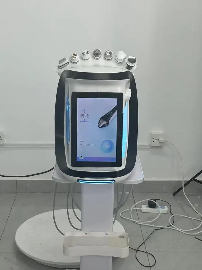 Nouveauté : Machine d'hydrodermabrasion 8 en 1 pour le visage, Aqua Peel, microdermabrasion, rajeuni