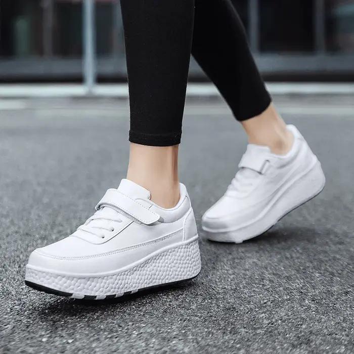 Mode clignotant patins à roulettes chaussures en cuir noir blanc haute qualité patins à roulettes ga