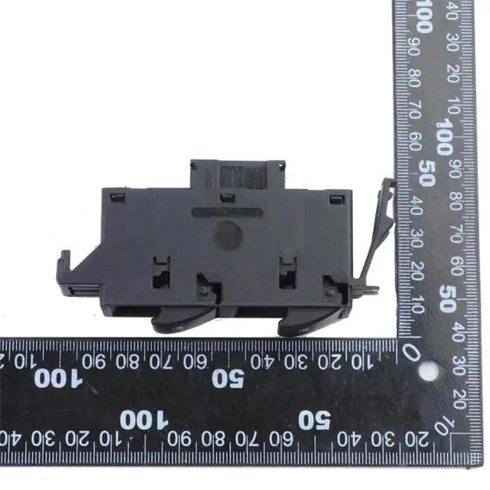 61316902178 61 31 6 902 178 Voiture de commutateur de commande de vitre électrique avant 6902178
