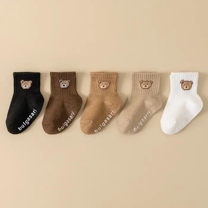 5 paires de chaussettes antidérapantes pour enfants, chaussettes unisexes pour bébé, toutes saisons,