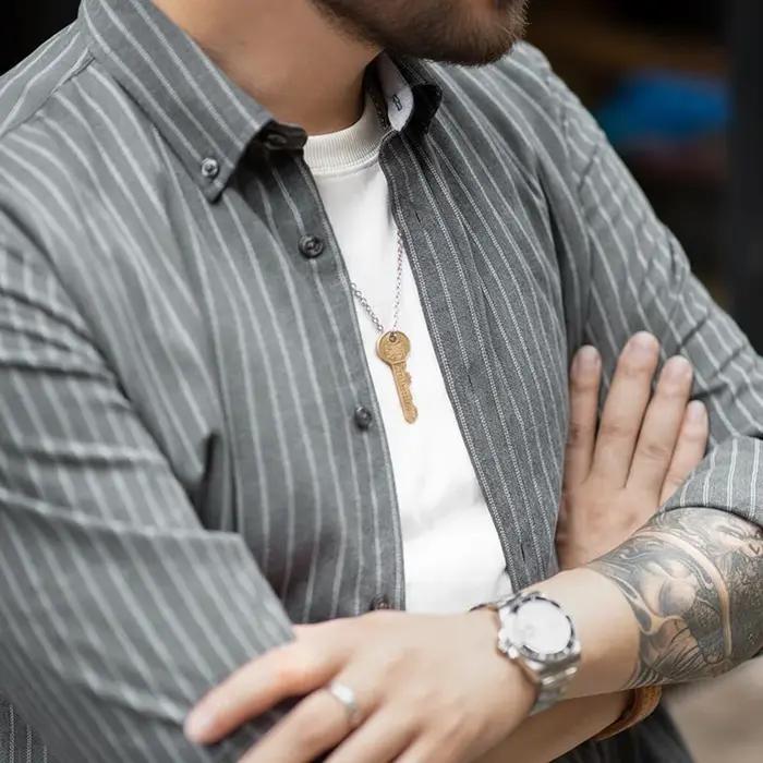 Maden vêtements de travail américain rétro bleu brossé chemise à rayures verticales affaires décontr
