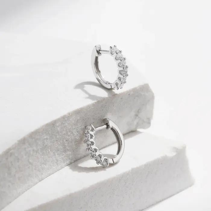 MODIAN D couleur Moissanite petites boucles d'oreilles en argent Sterling 925 creux scintillant bouc