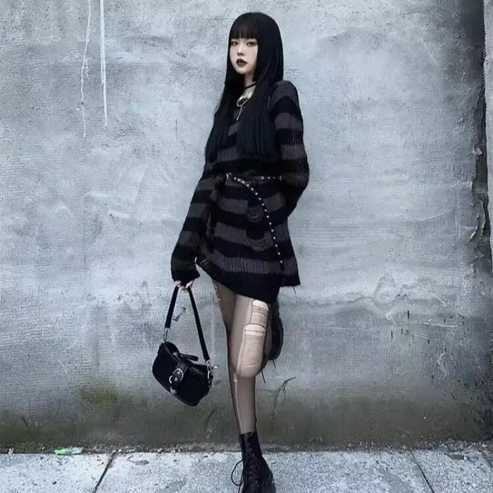 Nouveau Streetwear haut Punk gothique Long unisexe pull été femmes rayé Cool trou creux cassé pull a