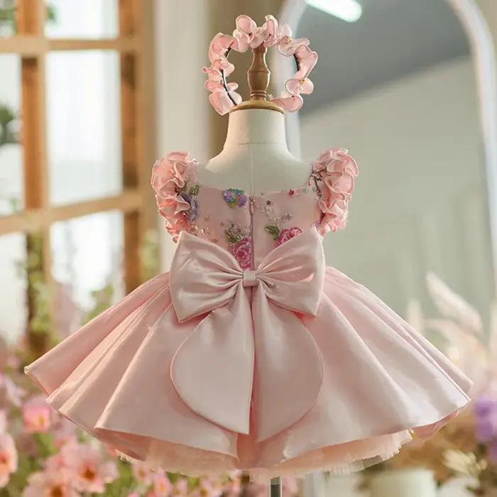 Robe légère en dentelle faite à la main pour enfants, petite robe à manches volantes, robe baptive m