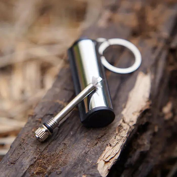 Briquet en métal robuste pour fumeurs résistants aux vents forts et étanches pour utilisations en plein air et occasions quotidiennes