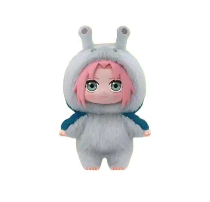 Une série de jouets en peluche mignons, sacs à dos de dessin animé, pendentifs, coffrets cadeaux pér