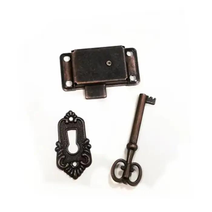 Serrures de porte antiques pour tiroirs, boites à bijoux, armoires et meubles - Sécurité et authenticité historique