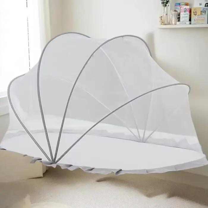 Moustiquaire en forme de yourte pour lit de bébé protégeant des insectes idéale pour les nuits d'été et les voyages en plein air sécurité et confort pour bébé occassions spéciales