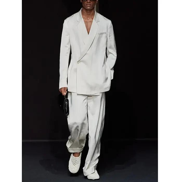 Costume Blanc à Revers à Encoche et un Bouton pour Homme, Tenue de Voyage Chic et Décontractée, Smok