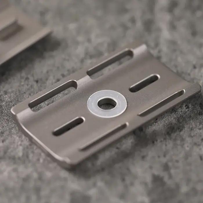 Rasoir de sécurité léger YAQI Ghost Titanium