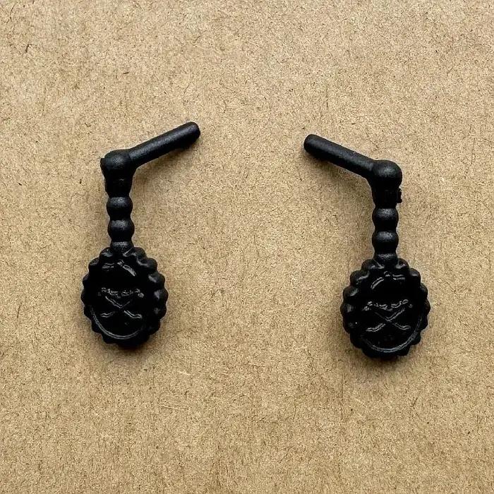 Accessoires pour poupées monstres : Boucles d'oreilles, Colliers, Bracelets, Vêtements, Robes, Jupes