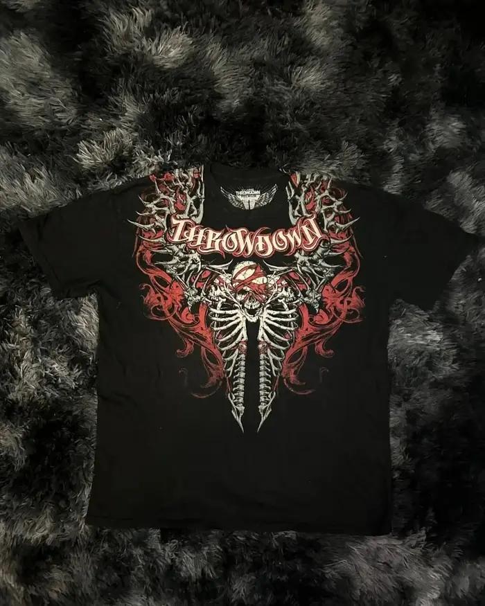 T-shirt homme été col rond doux et respirant imprimé gothique lettres, os, ailes et crânes, style eu