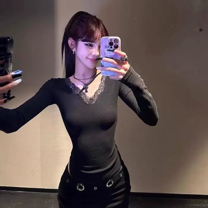 Seeslim noir Sexy dos évider femmes T-shirt Goth à manches longues mince 2000s vêtements Y2k t-shirt