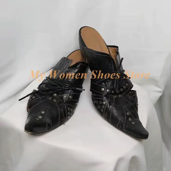 Mules à rivets et lanières, bout pointu sexy, en cuir noir mat, style défilé, collection Printemps-É