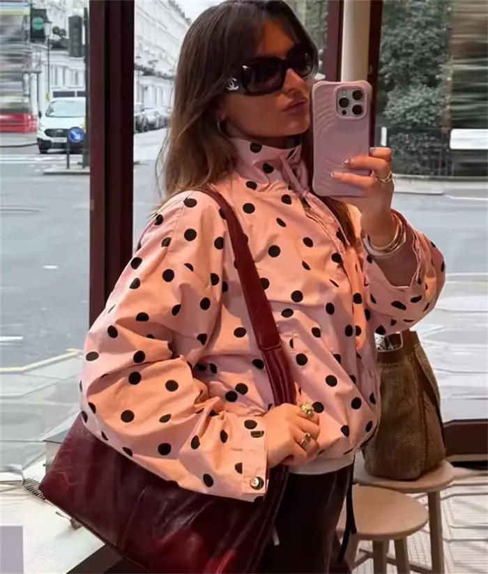 Manteau pour femme Printemps 2026 Nouveau style Rose à pois Manches longues Détail noué Simple bouto