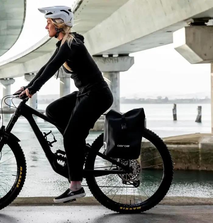 Porte-bagages arriere pour velo compatible vtt vtt electrique installation facile usage polyvalent sacs marques occassions speciales femmes hommes randonneurs cyclistes urbains