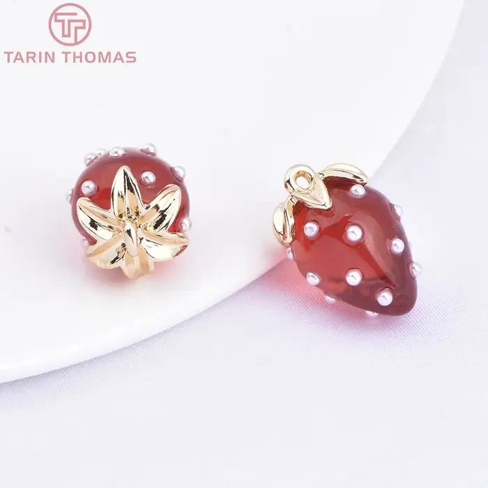 (10593) 4 pendentifs creux en forme de fraise, en laiton couleur or 18 carats, ornés de perles, de h
