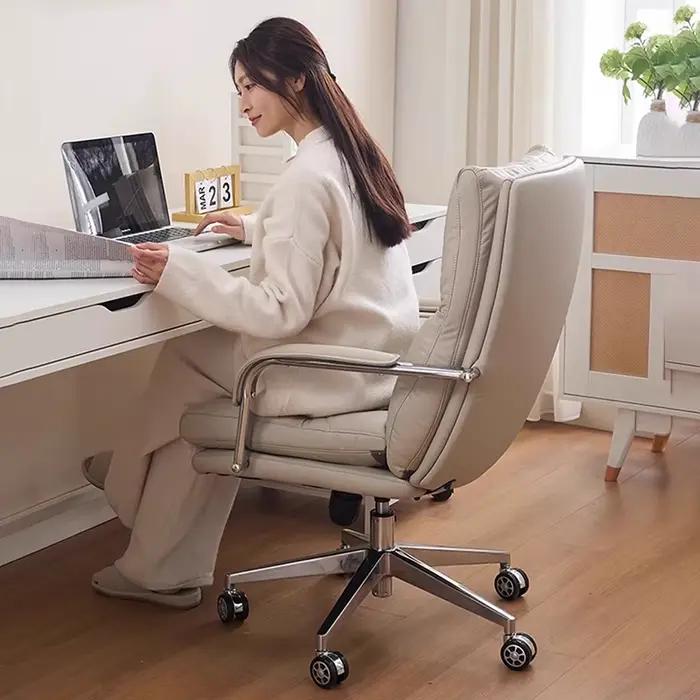 Chaise de bureau ergonomique pivotante réglable en hauteur avec roulettes pour bureau personnel ou professionnel occasions spéciales