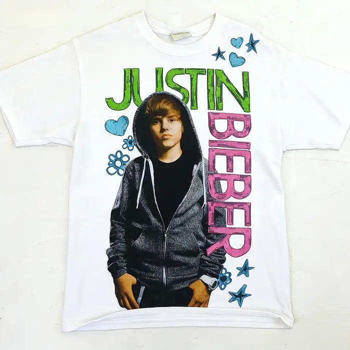 T-shirt avec la nouvelle couverture de l'album de Justin Bieber pour le printemps/été 2026 Un t-shir