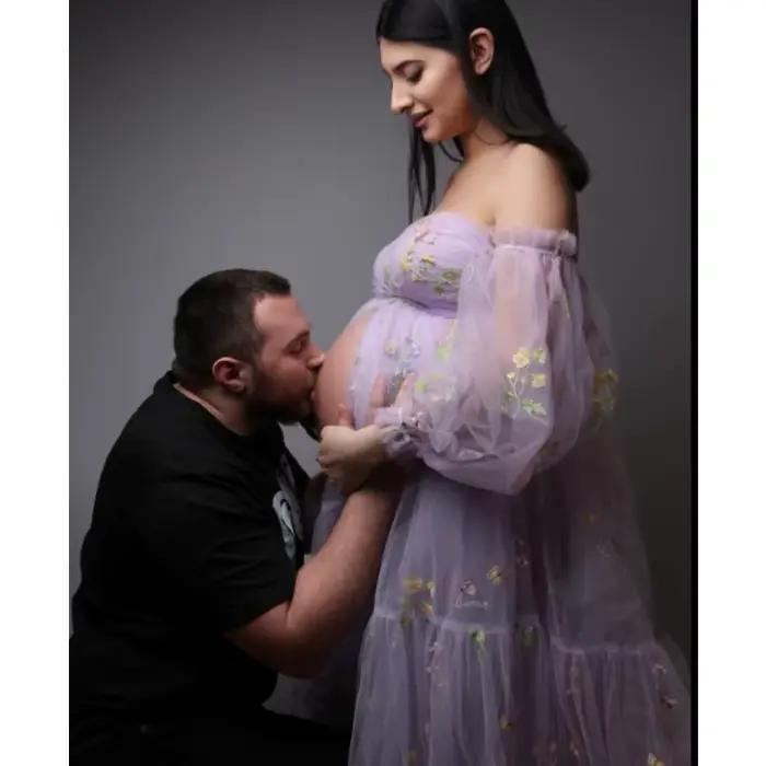 Robe de soirée de maternité sexy – Robe de soirée à fente haute avec broderie florale et manches bou